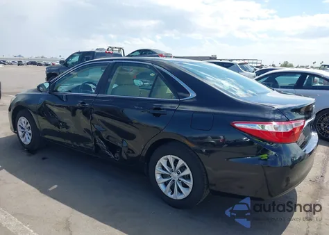 2015 Toyota Camry Le z USA, uszkodzony, nr VIN 4T4BF1FK8FR450469